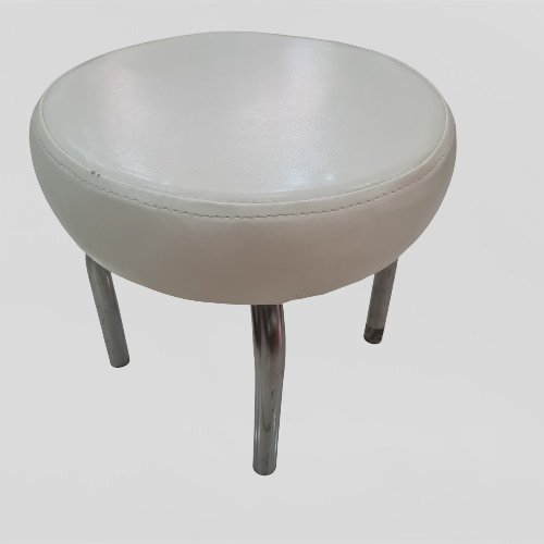 កៅអីធ្វើក្រចក(ស) / foot spa stool (cream)